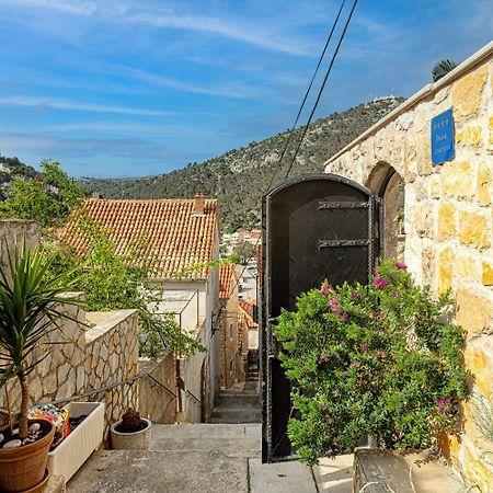 Villa Capitis In The Center- Luxury Apartment With Swimming Pool Hvar Town Kültér fotó
