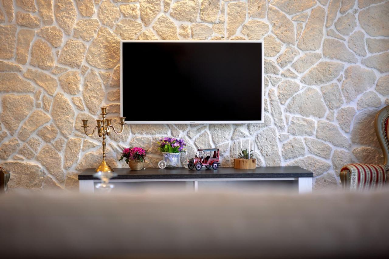 Villa Capitis In The Center- Luxury Apartment With Swimming Pool Hvar Town Kültér fotó