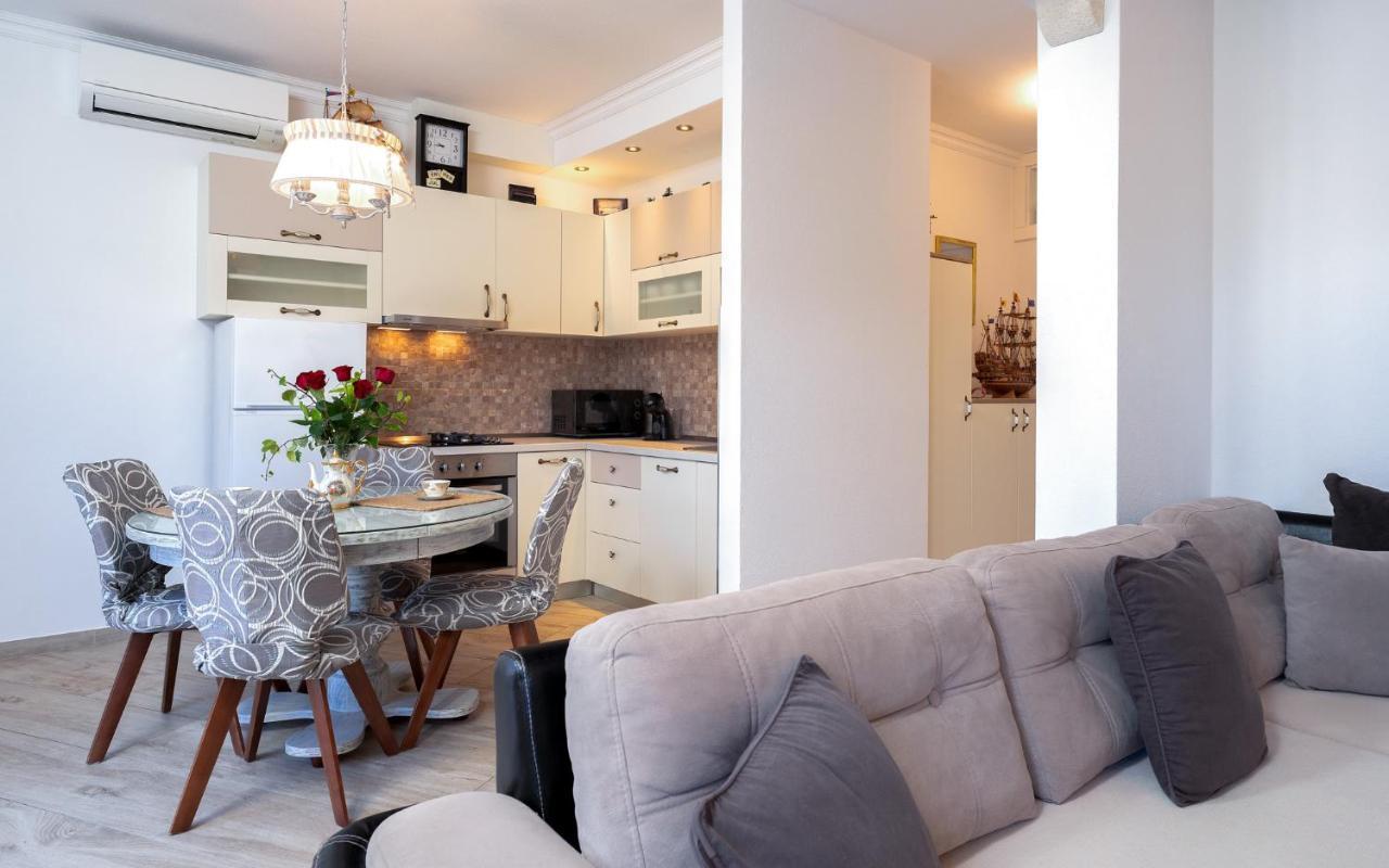 Villa Capitis In The Center- Luxury Apartment With Swimming Pool Hvar Town Kültér fotó